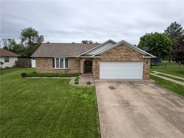 8 Rue Le Petite Street, Westville, IL 61883