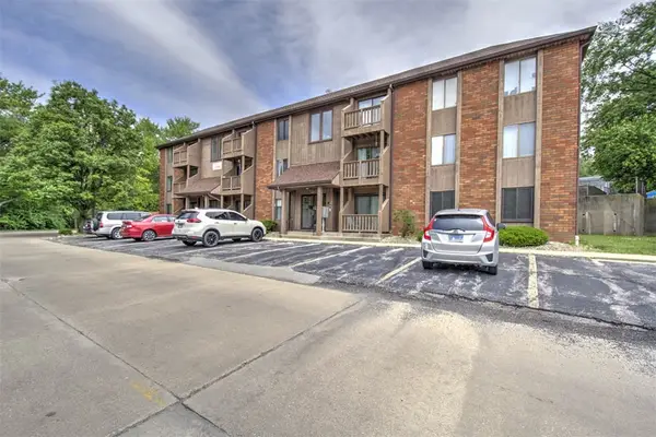 460 Woodside Trail #A16, Decatur, IL 62521
