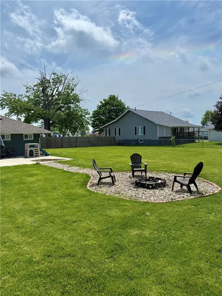 1406 King Street, Tilton, IL 61833 - #2