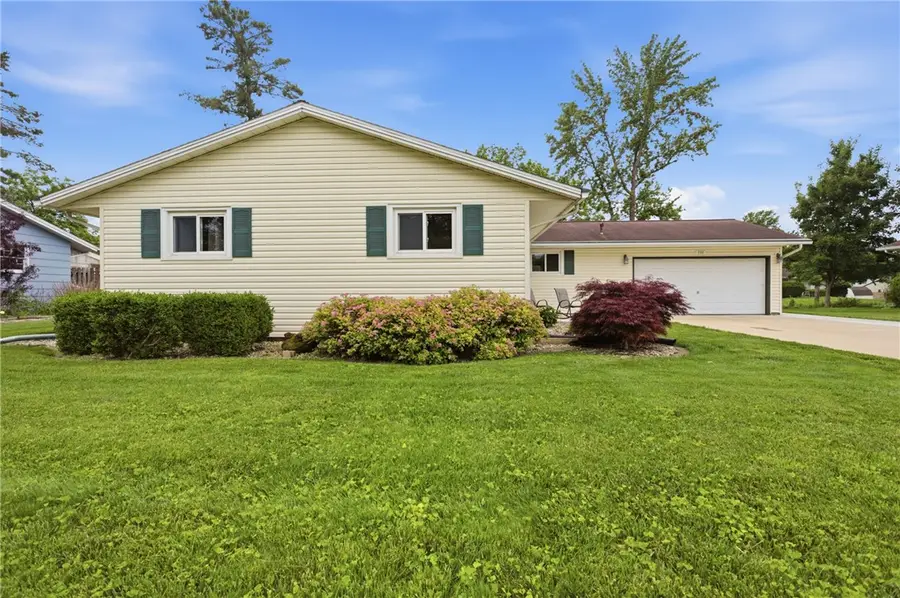 504 Taft Avenue, Charleston, IL 61920 - #2