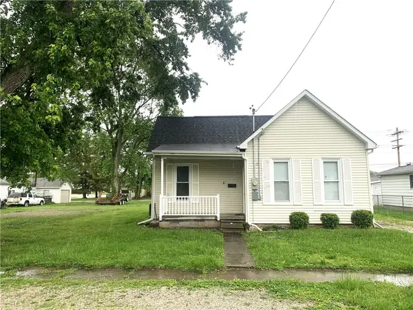 810 E Poplar Street, Taylorville, IL 62568