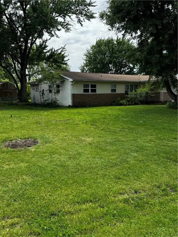 2303 Mimosa Drive, Olney, IL 62450