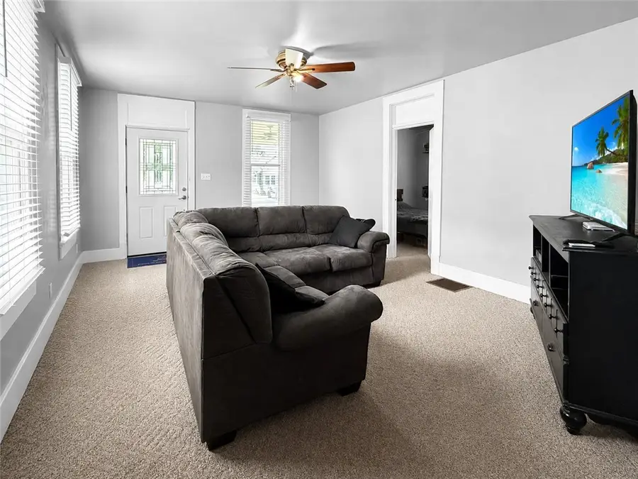 817 Wabash Avenue, Mattoon, IL 61938 - #3