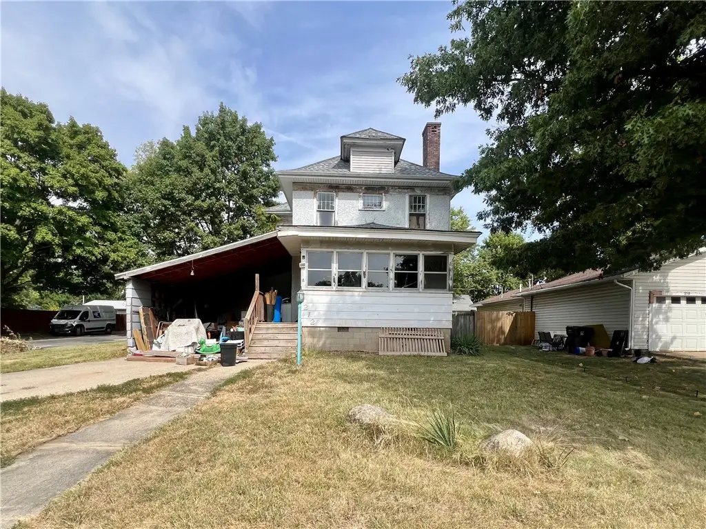 212 W Vine Street, Villa Grove, IL 61956 - #1