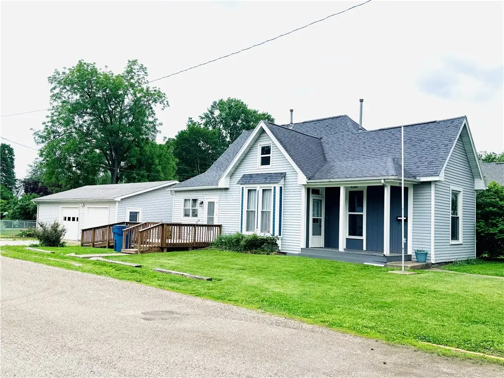 717 E Main Street, Hoopeston, IL 60942 - #1