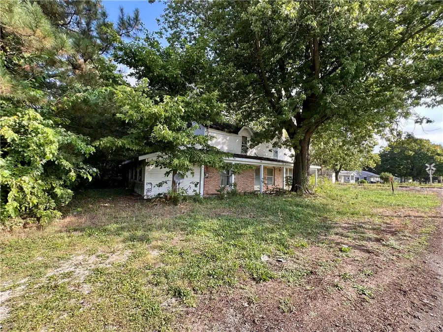 215 W Main Street, Sheldon, IL 60966 - #2