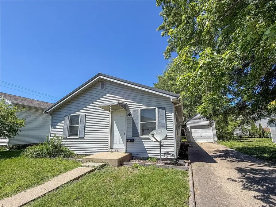 720 Jefferson Street, Sullivan, IL 61951 - #2