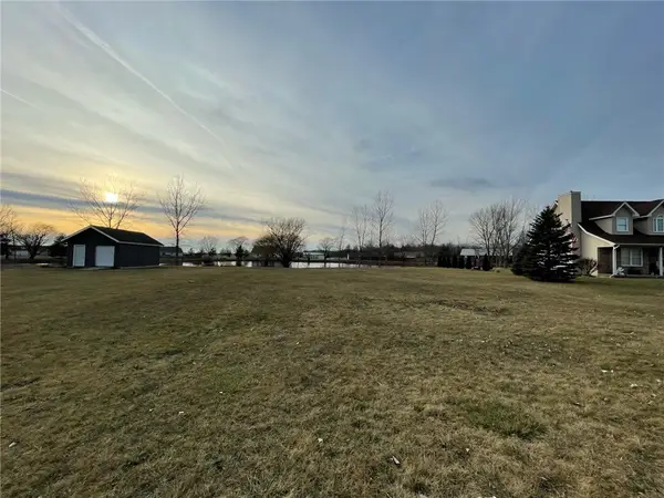 16 Nightingale Circle, Camargo, IL 61919