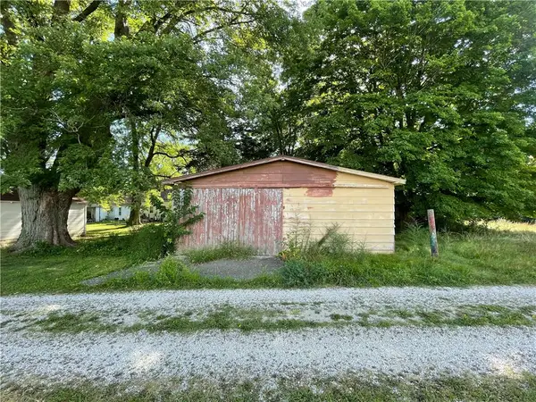 608 Elm Street, Villa Grove, IL 61956