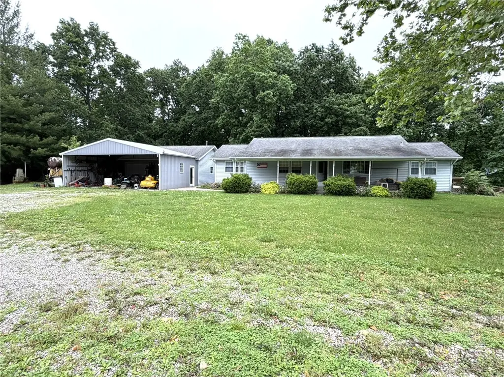 12196 N 900th Street, Effingham, IL 62401 - #1