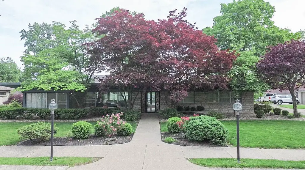 8 E Woodlawn Street, Danville, IL 61832 - #1