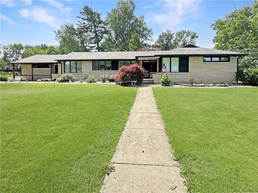 301 Wabash Avenue, Mattoon, IL 61938 - #1