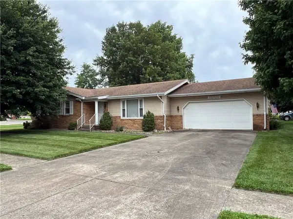 1001 Holly Drive, Effingham, IL 62401