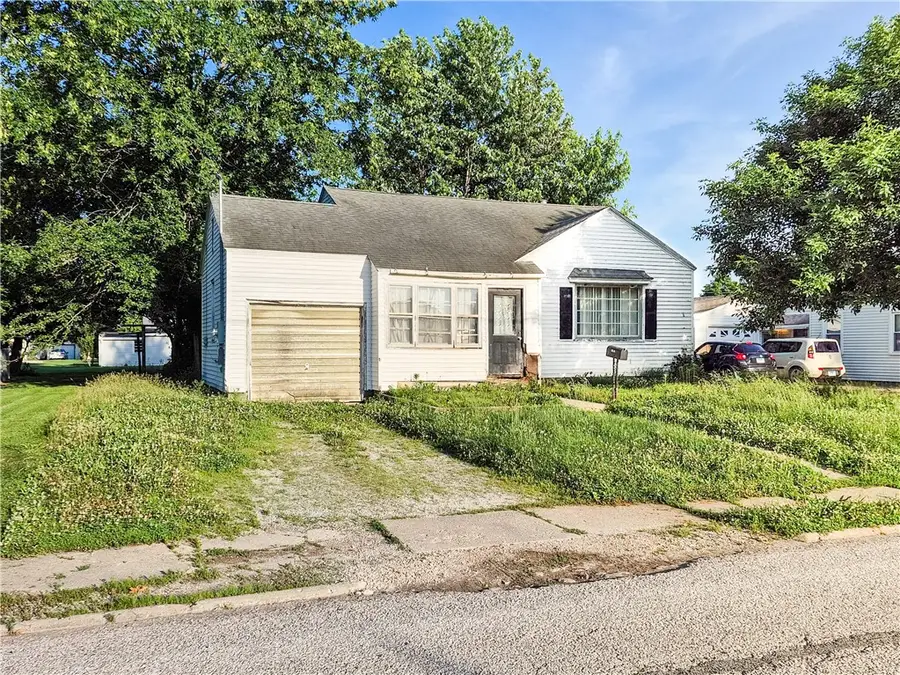 1307 N Cross Street, Robinson, IL 62454 - #2