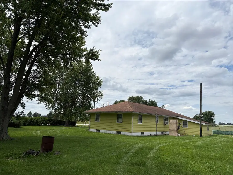 9280 William Street, Oakley, IL 62501 - #3