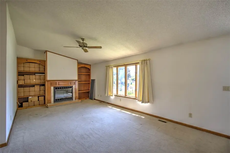 2186 Barding Avenue, Decatur, IL 62526 - #3