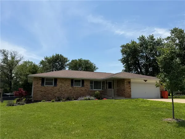 7 Mitchell Avenue, Mattoon, IL 61938