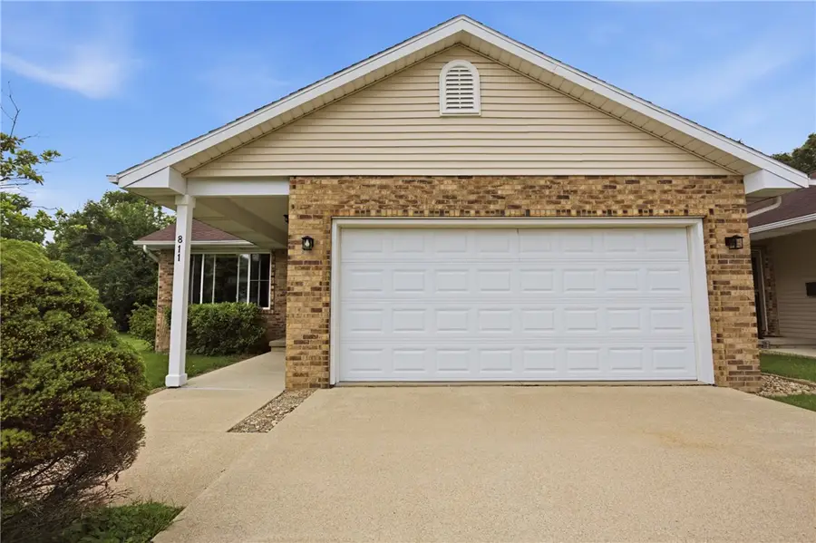 811 Westchester Place, Charleston, IL 61920 - #2