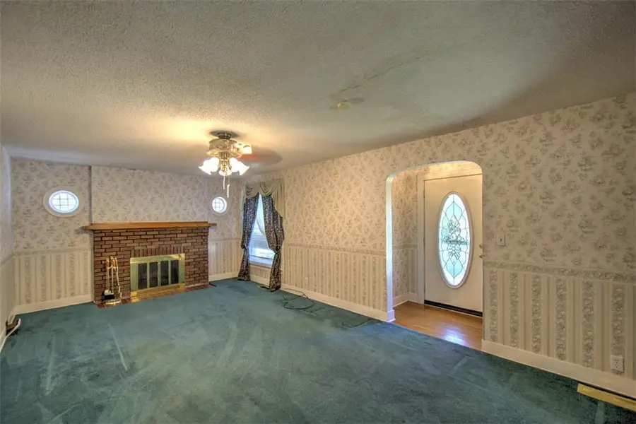 2520 S Esther Avenue, Decatur, IL 62521 - #3