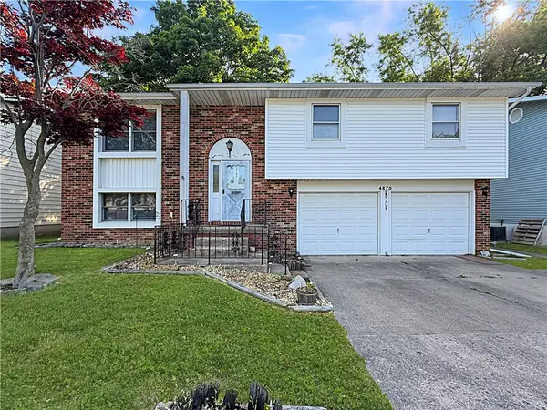 4870 E Baker Woods Lane, Decatur, IL 62521