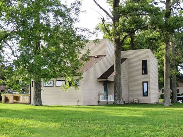 1209 Hickory Drive, Neoga, IL 62447