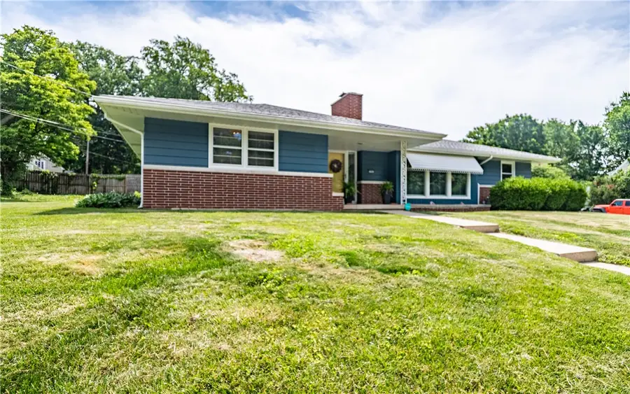 596 S Monroe Street, Decatur, IL 62522 - #2