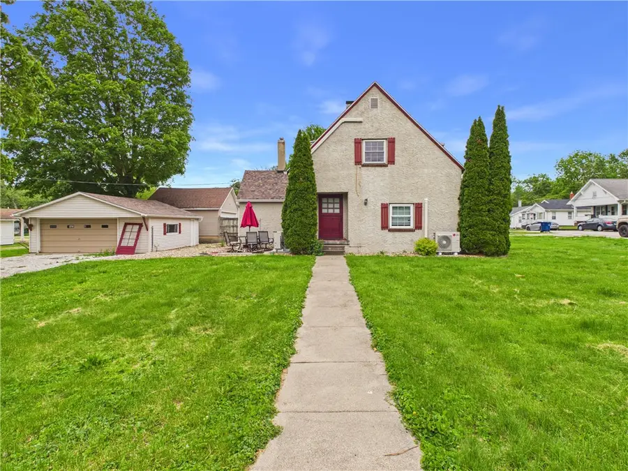 203 Dole Street, Paris, IL 61944 - #2