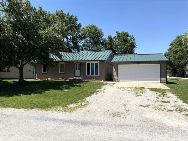 312 Illini Street, Watson, IL 62473