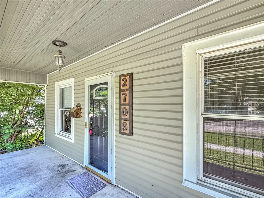 2709 Shelby Avenue, Mattoon, IL 61938 - #3