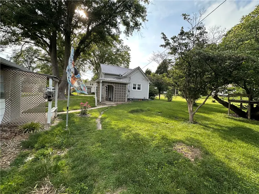 304 Grant Street, Pana, IL 62557 - #3