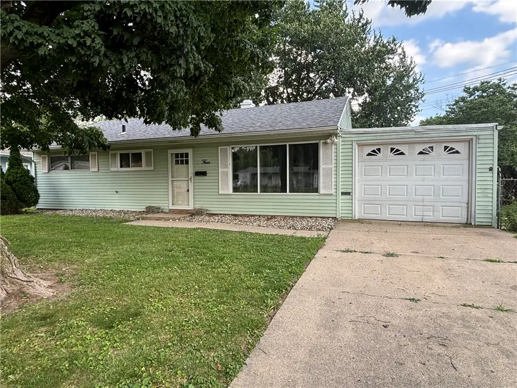 4 E Columbia Street, Danville, IL 61834 - #1