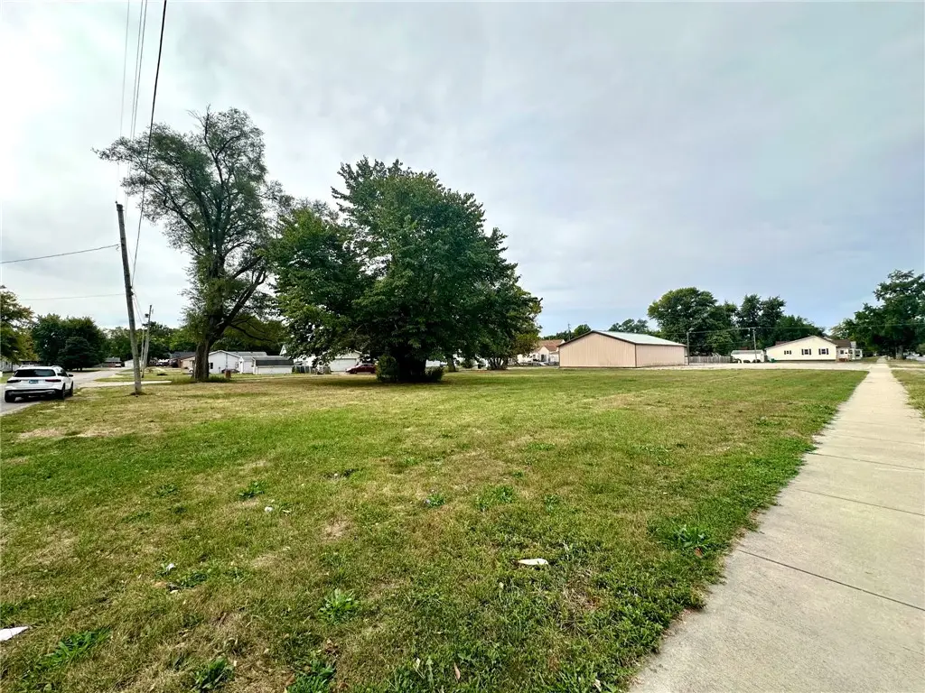 2901 Marshall Avenue, Mattoon, IL 61938 - #1