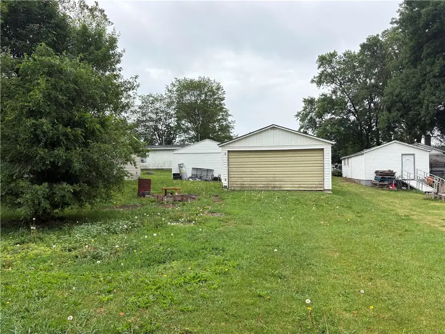 646 E Mcneil Avenue, Hoopeston, IL 60942 - #2