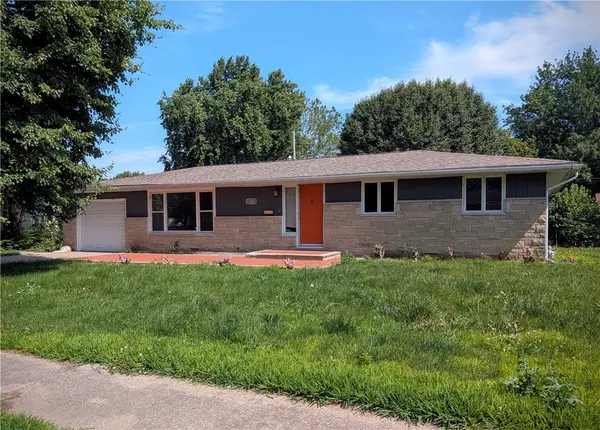 904 Bell Avenue, Mattoon, IL 61938
