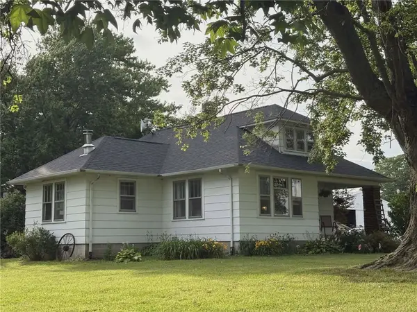 18705 N 1300th Street, Hidalgo, IL 62432