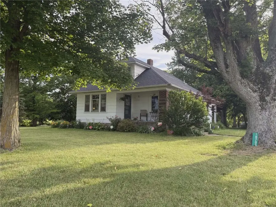 18705 N 1300th Street, Hidalgo, IL 62432 - #2