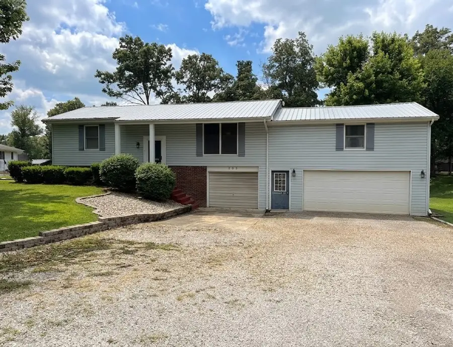 203 Elmwood Drive, Watson, IL 62473 - #2