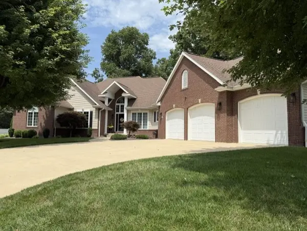 17277 N Deer Creek Drive, Effingham, IL 62401