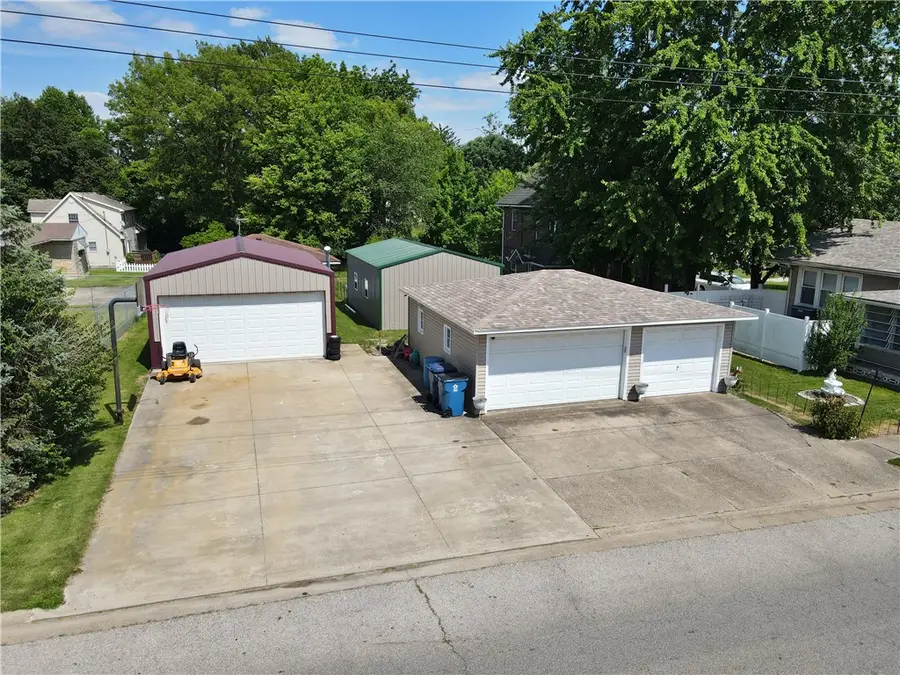 906 Main Street, Robinson, IL 62454 - #2