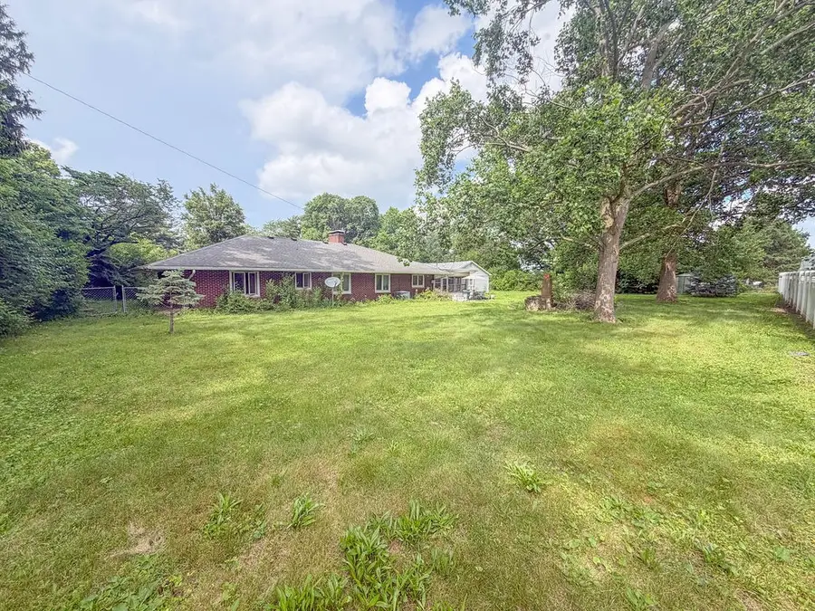 10 Mckee Place, Danville, IL 61832 - #3