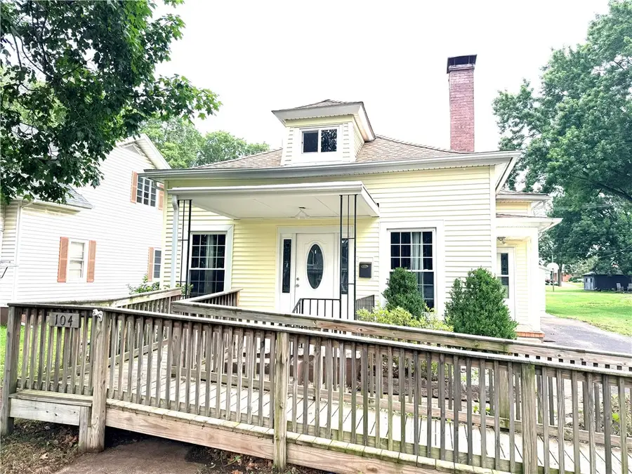 104 Gilbert Street, Rossville, IL 60963 - #2