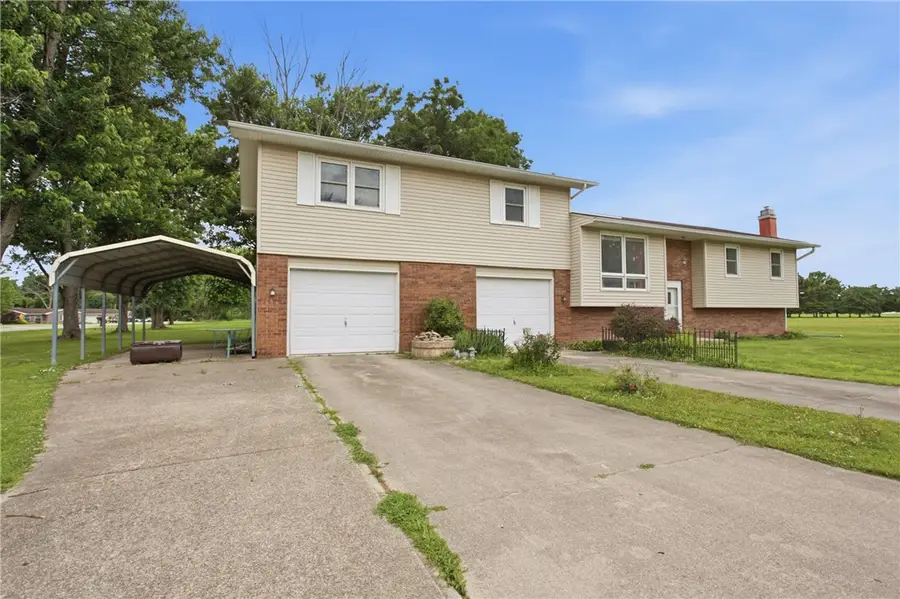 15115 N Nazarene Road, Effingham, IL 62401 - #3