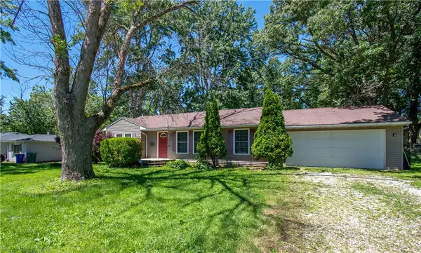 2325 Richmond Road, Decatur, IL 62521