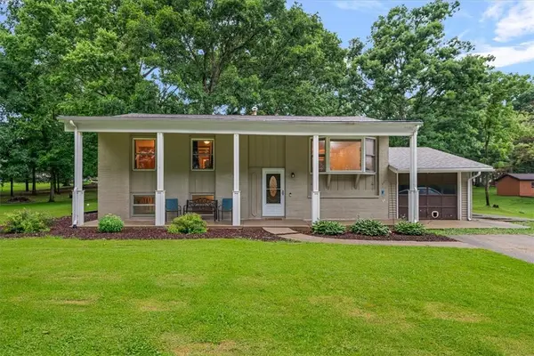 263 N 2700 East Road, Pana, IL 62557