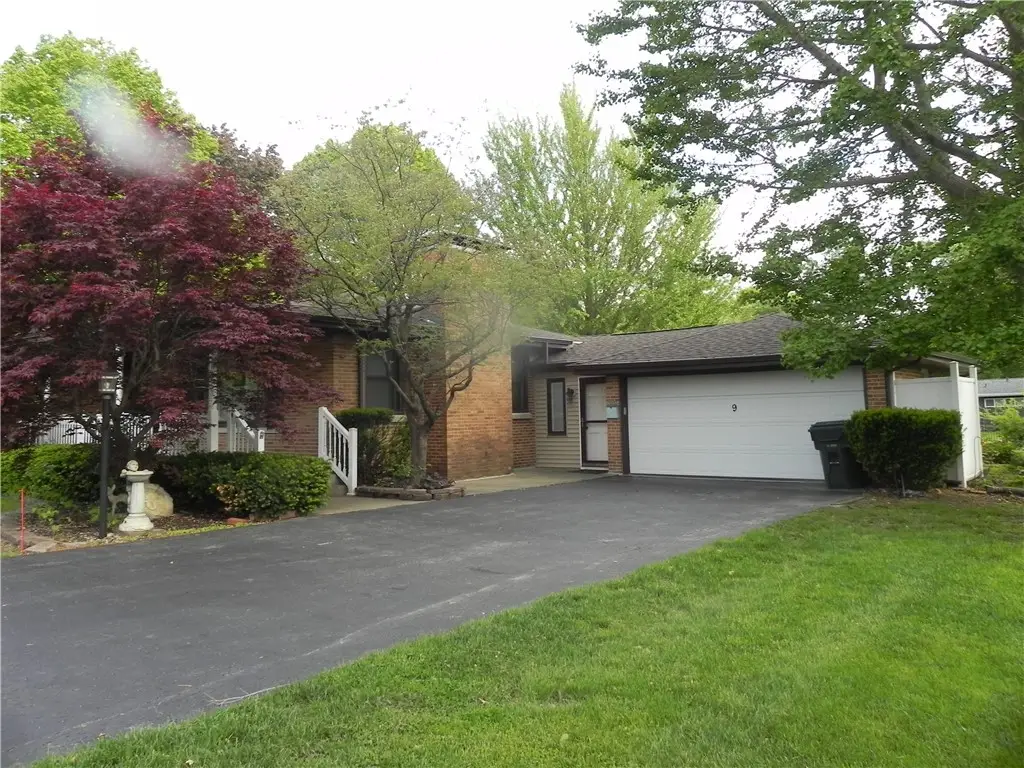 9 E North Court, Decatur, IL 62526 - #1