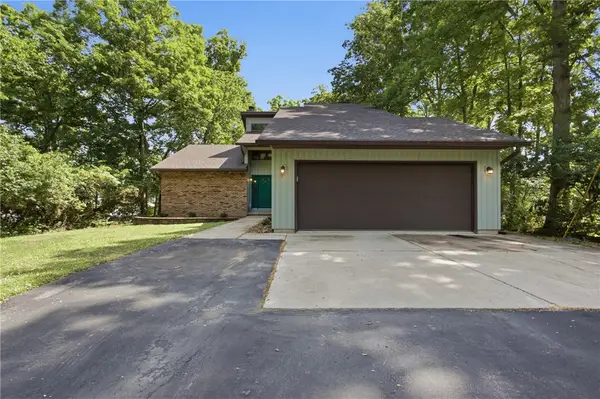8838 E Chinquapin Avenue, Effingham, IL 62401