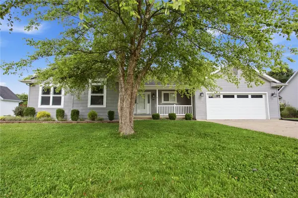 2107 Redbud Street, Effingham, IL 62401