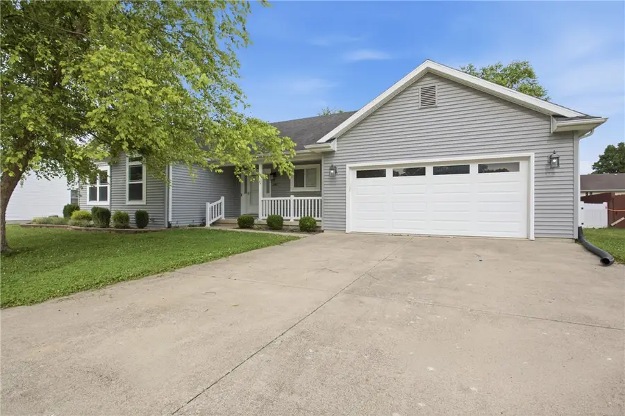 2107 Redbud Street, Effingham, IL 62401 - #2