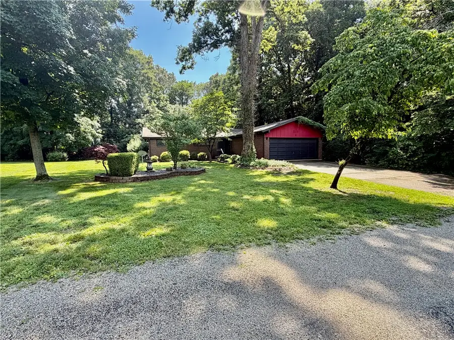 5 Woodland Drive, Effingham, IL 62401 - #3