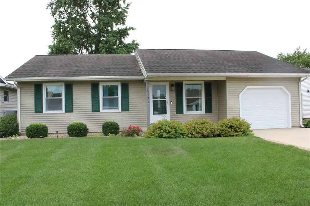 1310 W South 11th Street, Shelbyville, IL 62565 - #1